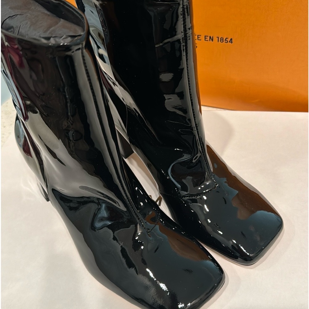 Good American Black Patent Boot 12